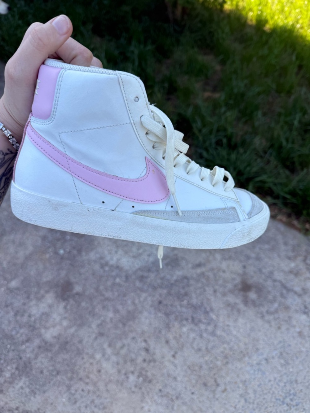 Nike Women's High-Top Sneakers White with Pink Swoosh